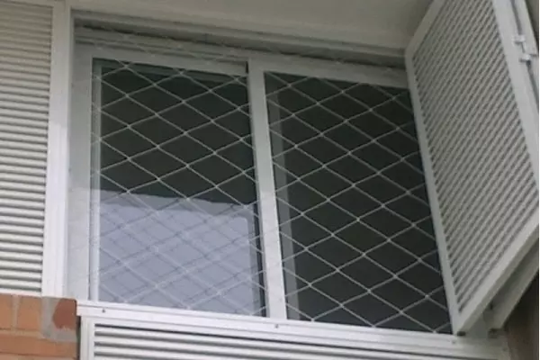 Redes de proteção para janelas na Zona Norte
